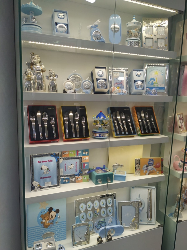 cd223d77-251b-4c22-8f82-fdce14252e96